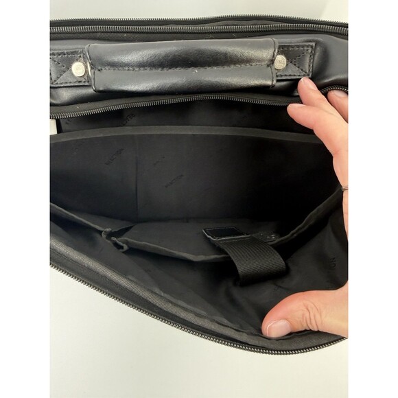 Kenneth Cole Reaction Unisex Black Leather Risky Business Messenger Bag Laptop - Picture 10 of 16